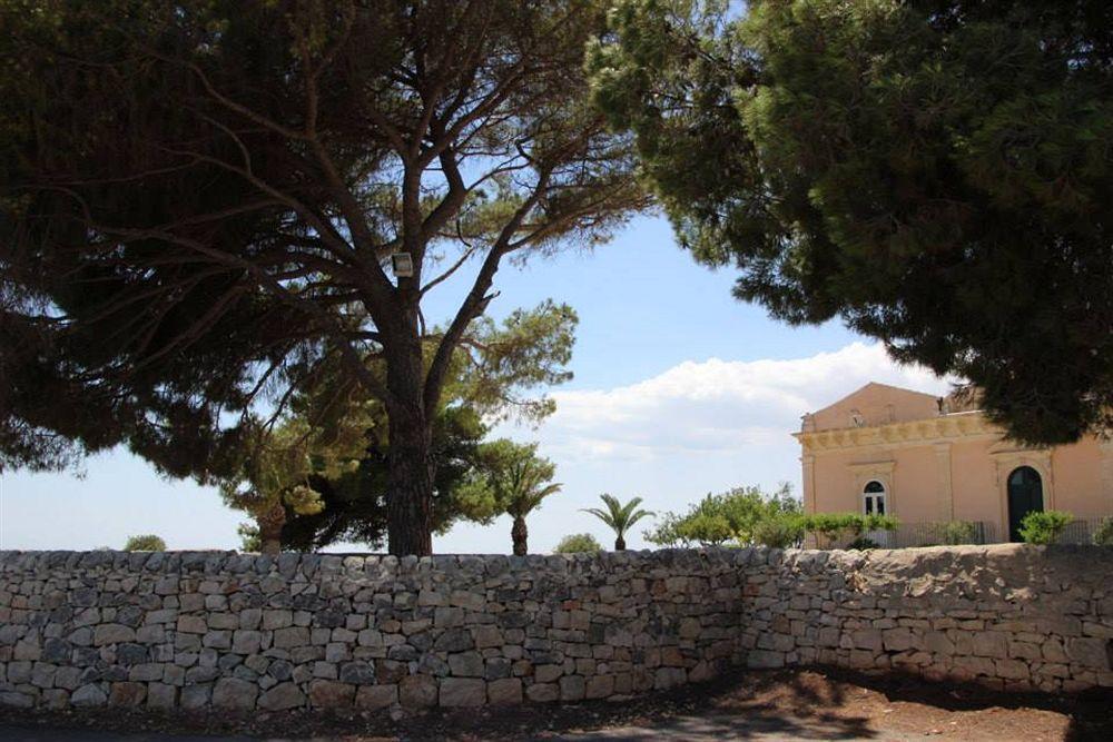 Hotel Torre Del Mare Ispica Exterior foto